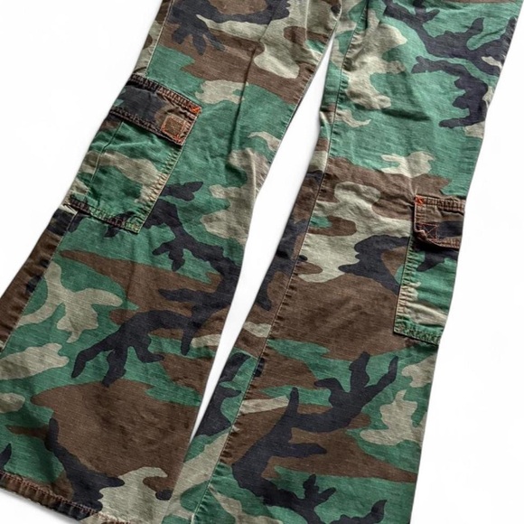 Vintage 90’s Mudd Cargo Camo Low Rise Flare Jeans - Picture 5 of 5